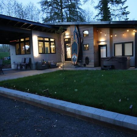 Luxe Lake Cabin Hot Tub Grill Firepit Ev Charger Onalaska Extérieur photo
