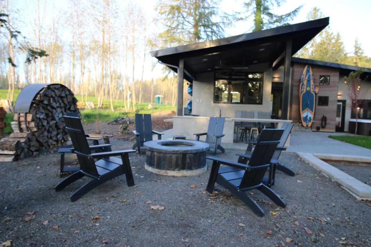Luxe Lake Cabin Hot Tub Grill Firepit Ev Charger Onalaska Extérieur photo